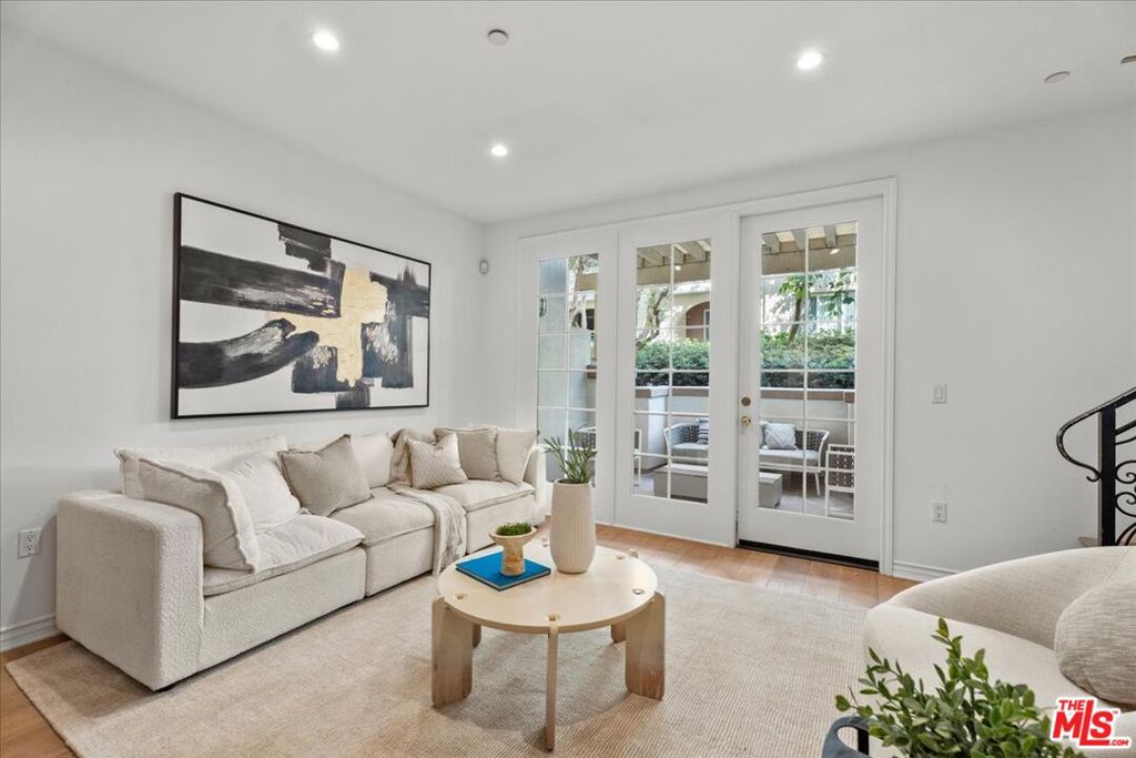 5935 Playa Vista Drive 113