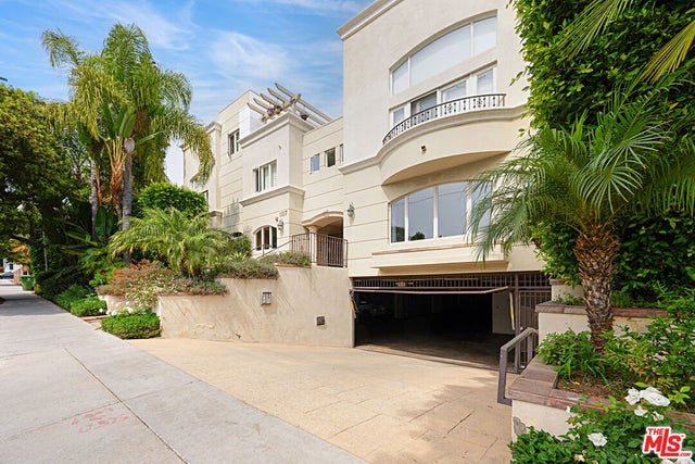 1217 Yale Street 103 #103, Santa Monica