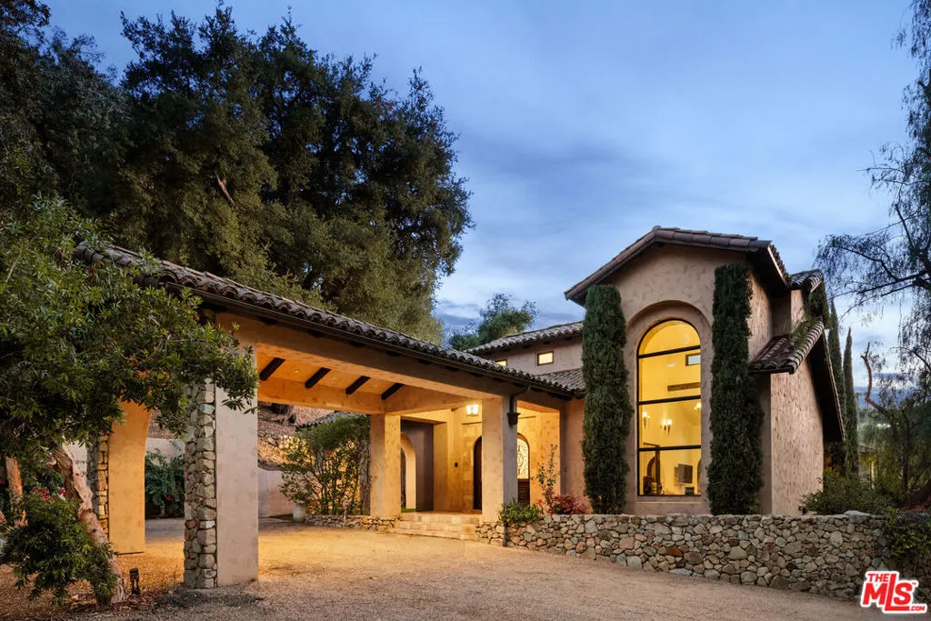 Encino, California 91316, United States, 5 Bedrooms Bedrooms, ,6 BathroomsBathrooms,Residential,Active,182649