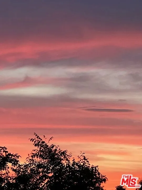 Encino, California 91316, United States, 5 Bedrooms Bedrooms, ,6 BathroomsBathrooms,Residential,Active,182649