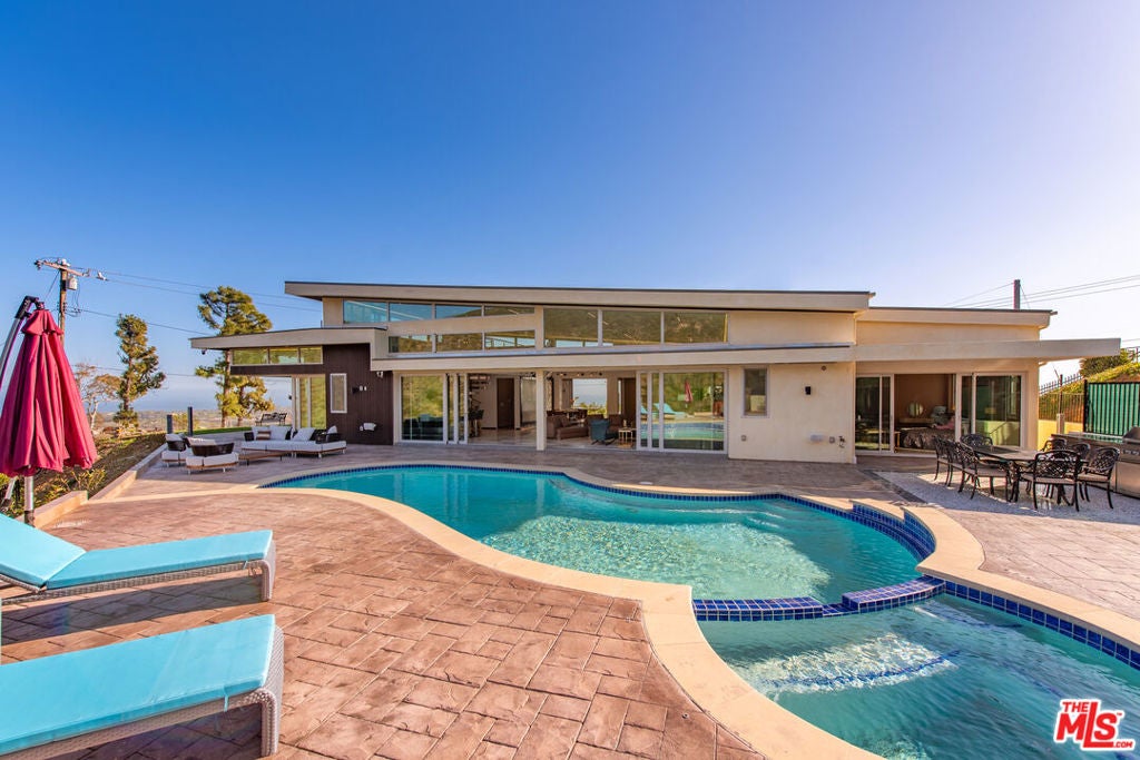5416 Horizon Drive