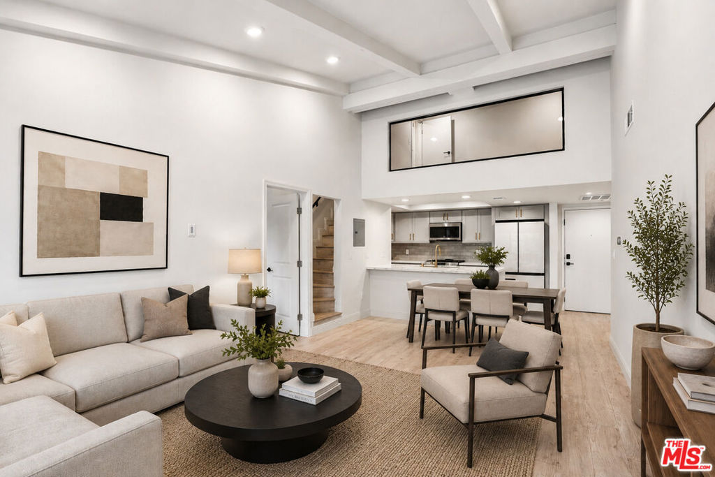 2700 Cahuenga Boulevard E 4313