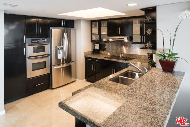13700 Marina Pointe Drive 1725