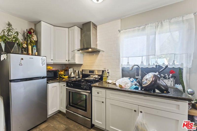 901 E 42nd Street