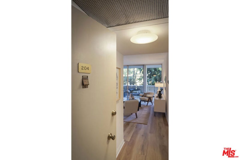 4455 Los Feliz Boulevard 204