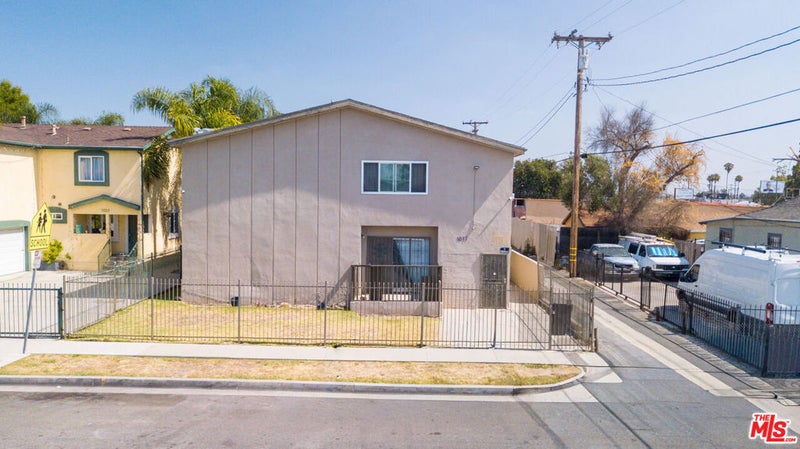 1017 W 95th Street