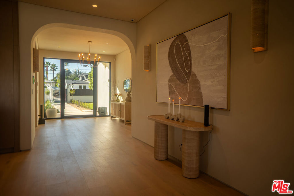 22821 Collins Street