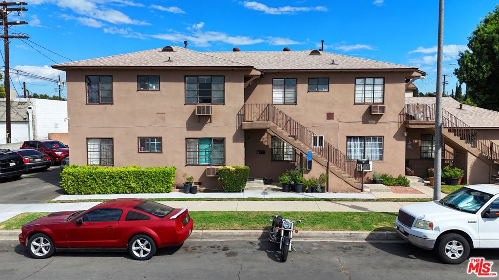 7303 Woodley Avenue