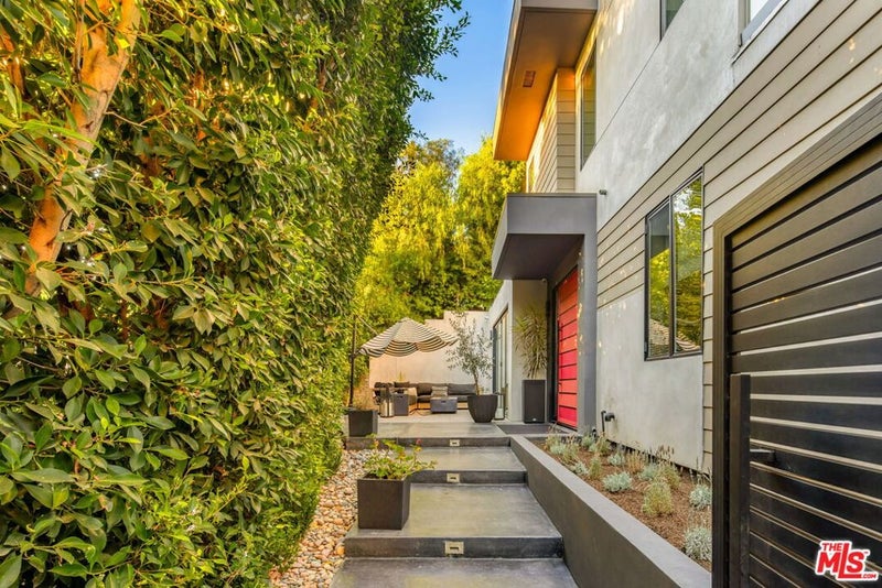 2260 Alcyona Drive