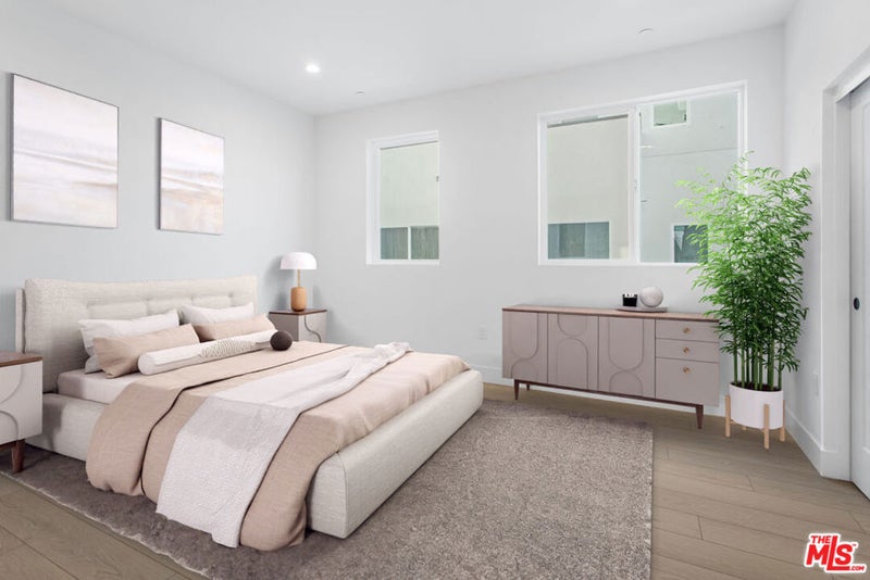 11220 Victory Boulevard 3