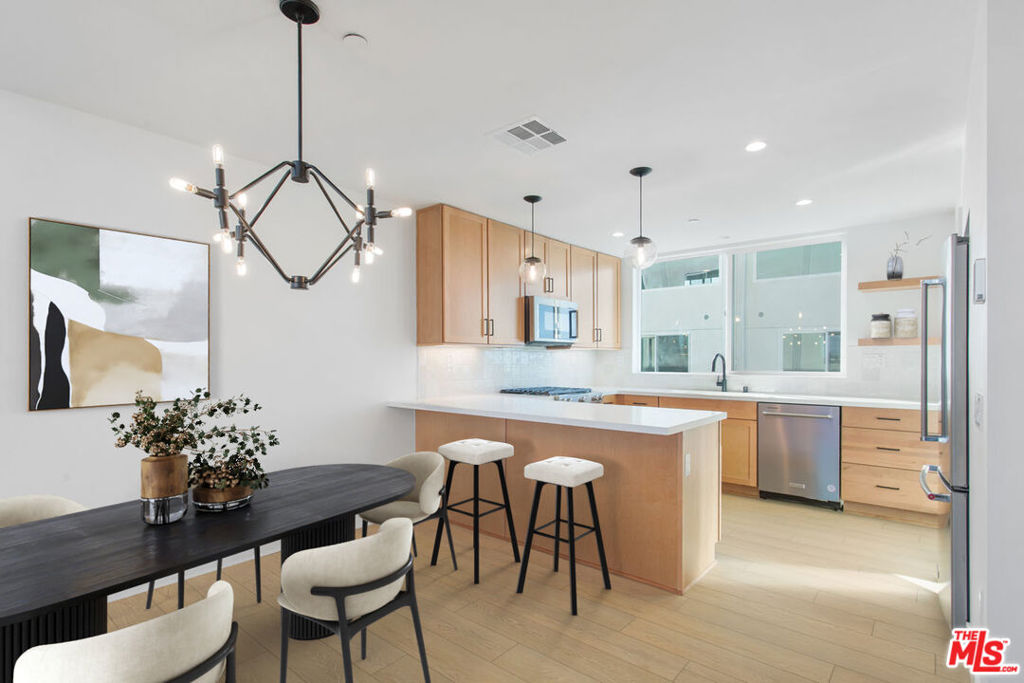 11220 Victory Boulevard