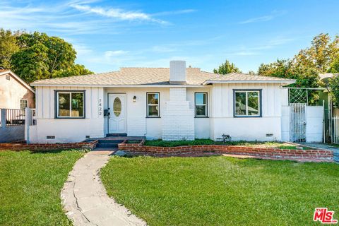 7422 Milwood Avenue Canoga Park CA 91303