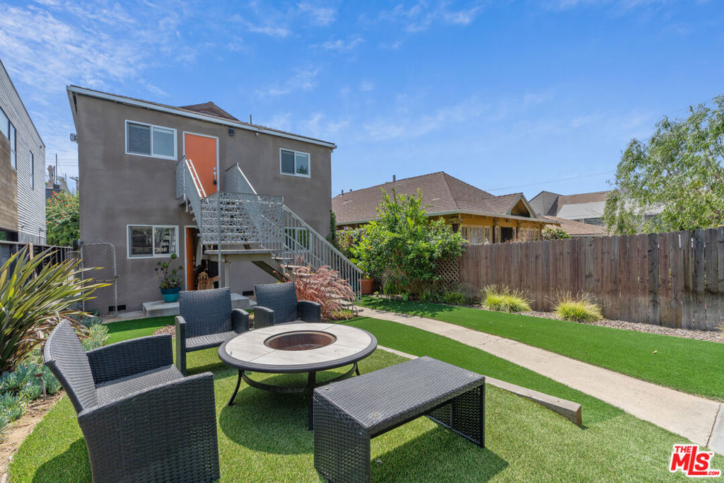 106 Paloma Avenue