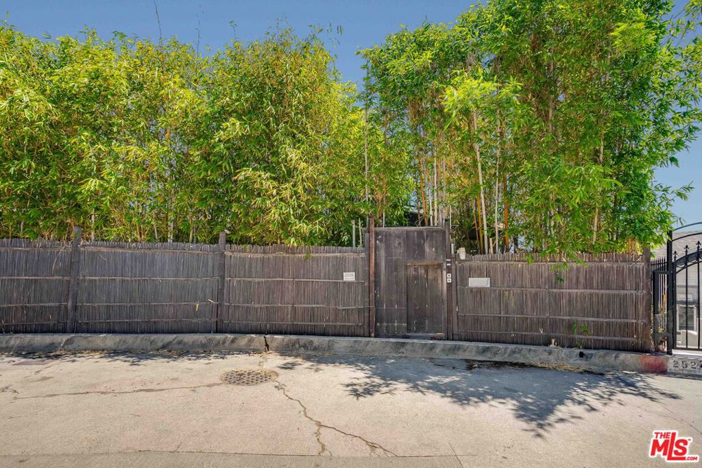2528 Dearborn Drive
