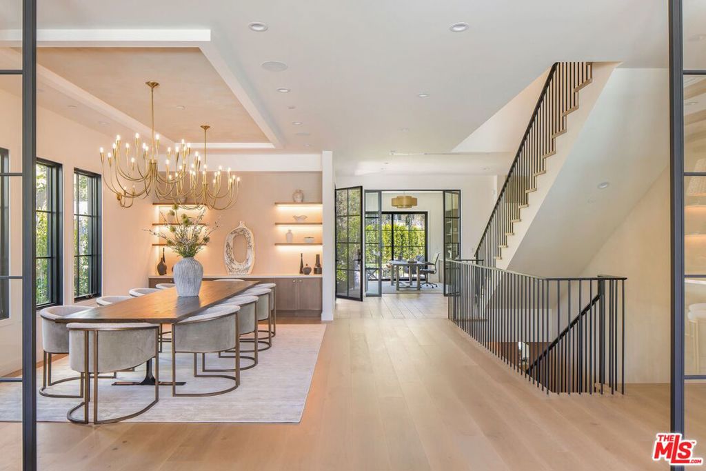 Properties 1 3935 Rhodes Avenue