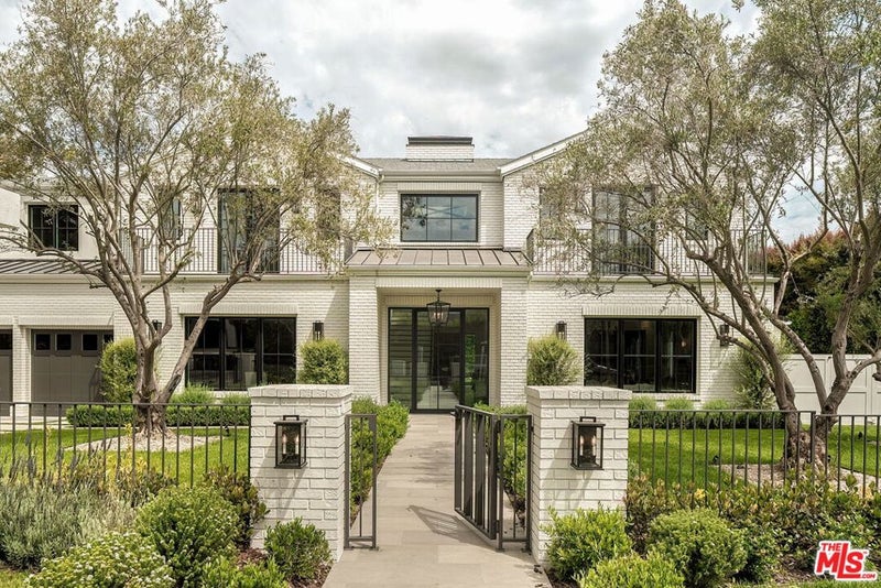 1072 Amalfi Drive
