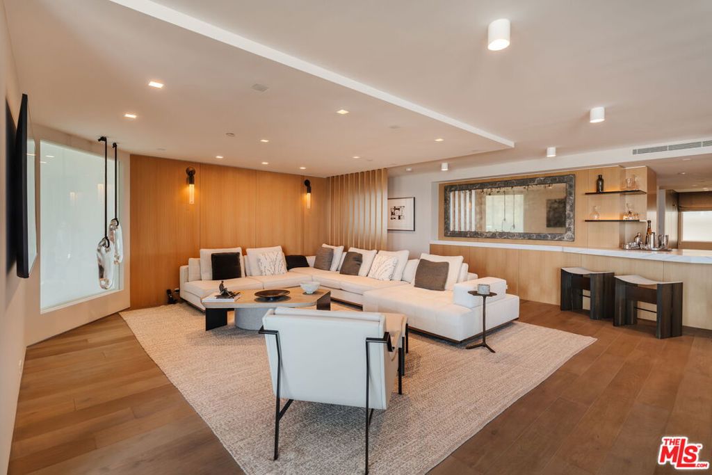 Properties 3 101 Ocean Avenue B200