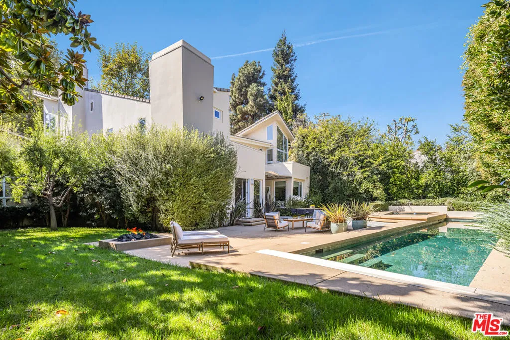 Los Angeles, California 90049, United States, 5 Bedrooms Bedrooms, ,6 BathroomsBathrooms,Residential,Active,225038