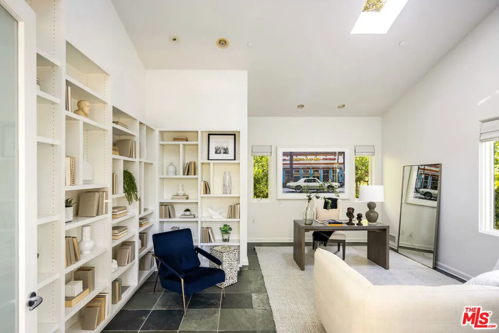 Los Angeles, California 90049, United States, 5 Bedrooms Bedrooms, ,6 BathroomsBathrooms,Residential,Active,225038