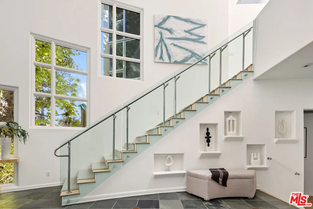 Los Angeles, California 90049, United States, 5 Bedrooms Bedrooms, ,6 BathroomsBathrooms,Residential,Active,225038