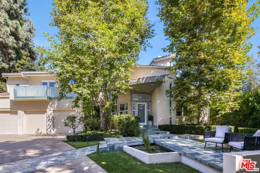 Los Angeles, California 90049, United States, 5 Bedrooms Bedrooms, ,6 BathroomsBathrooms,Residential,Active,225038