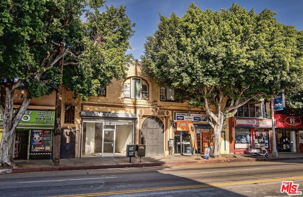 2107 E Cesar E Chavez Avenue