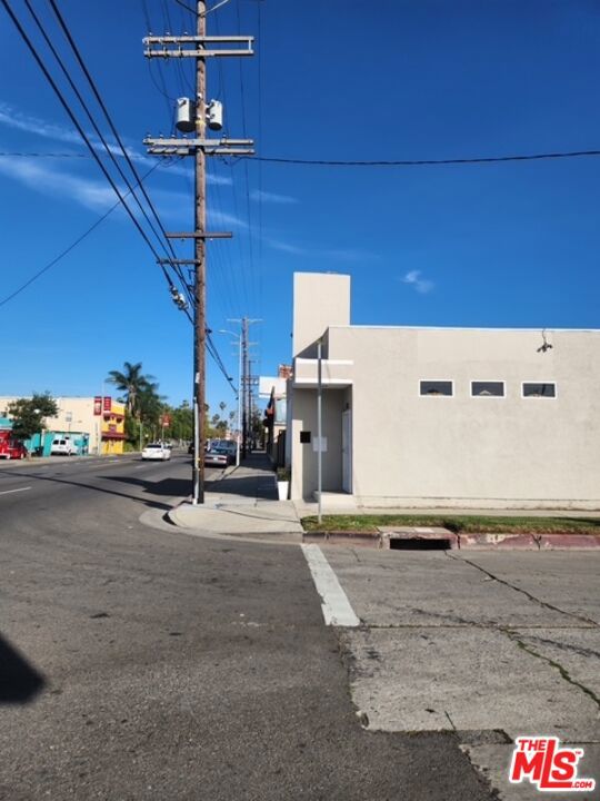 5806 3rd Avenue