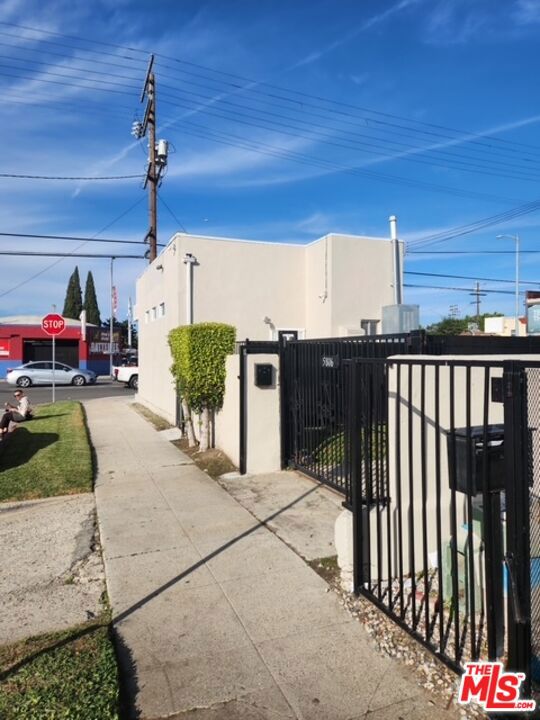 5806 3rd Avenue