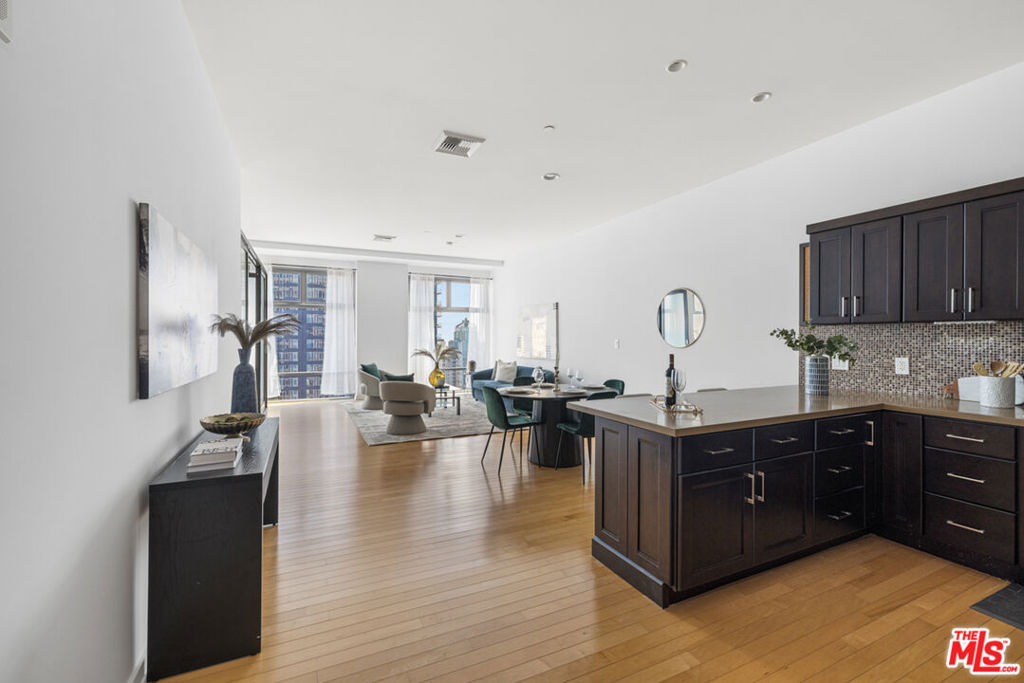801 S Grand Avenue 1508