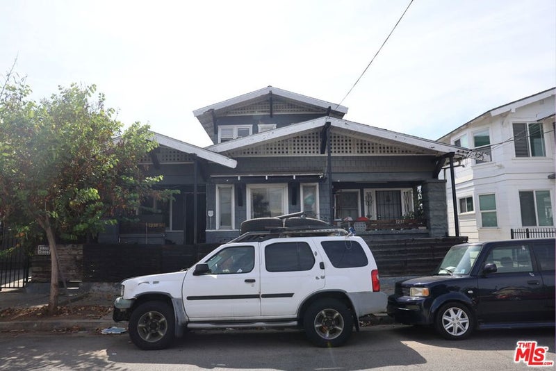 1237 Fedora Street
