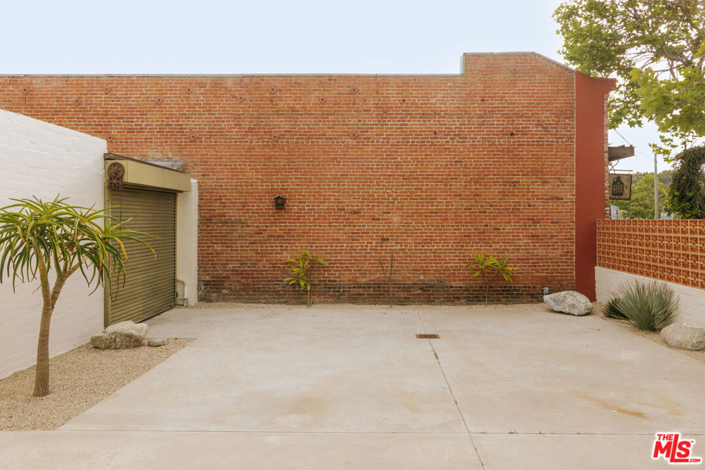 2218 Pico Boulevard