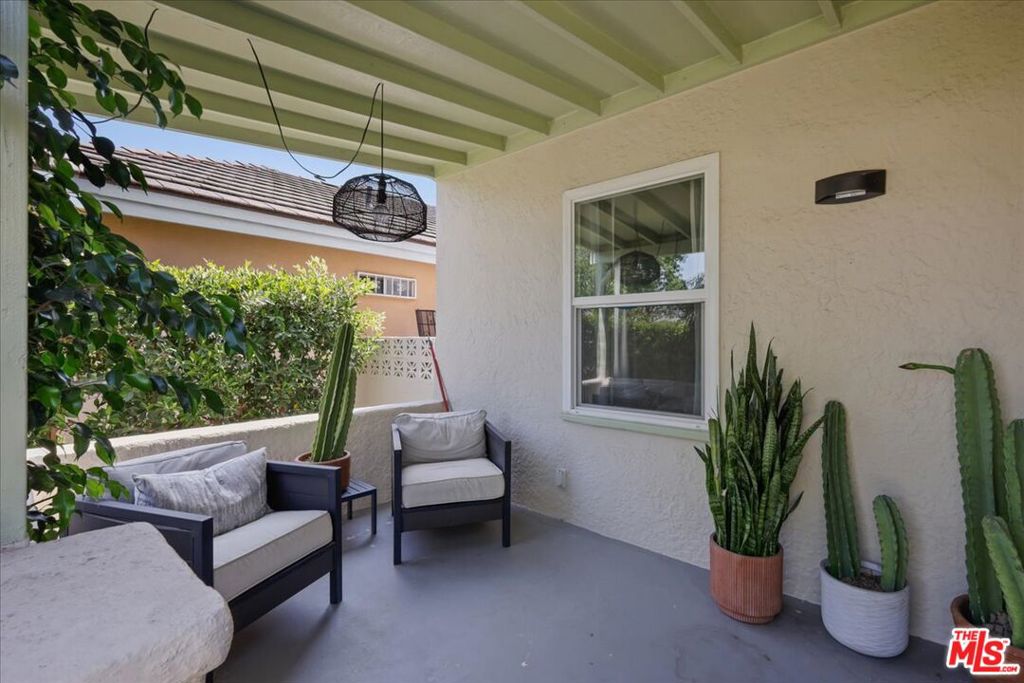 Properties 3 1903 S Primrose Avenue