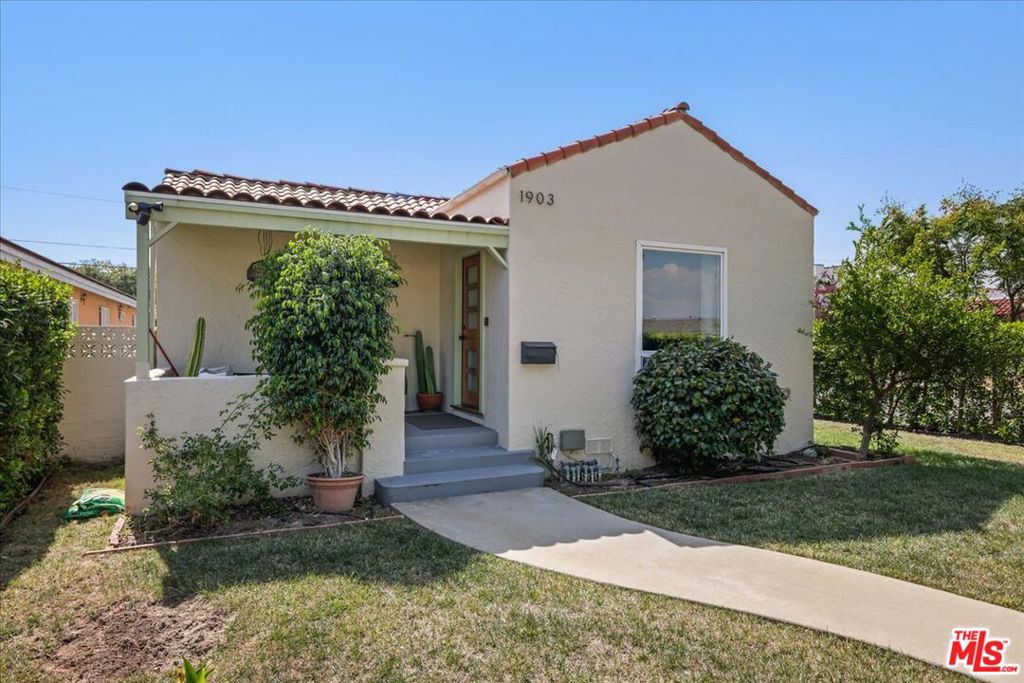Properties 2 1903 S Primrose Avenue