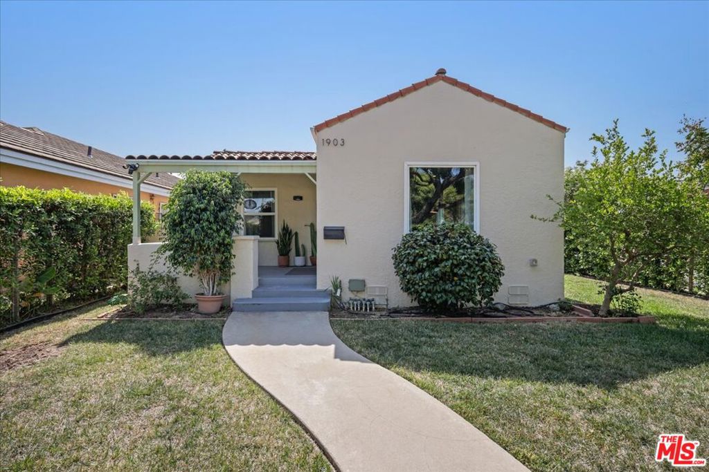 Properties 1 1903 S Primrose Avenue