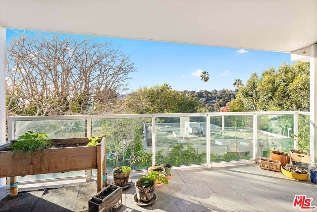 Properties 1 101 Ocean Avenue F402