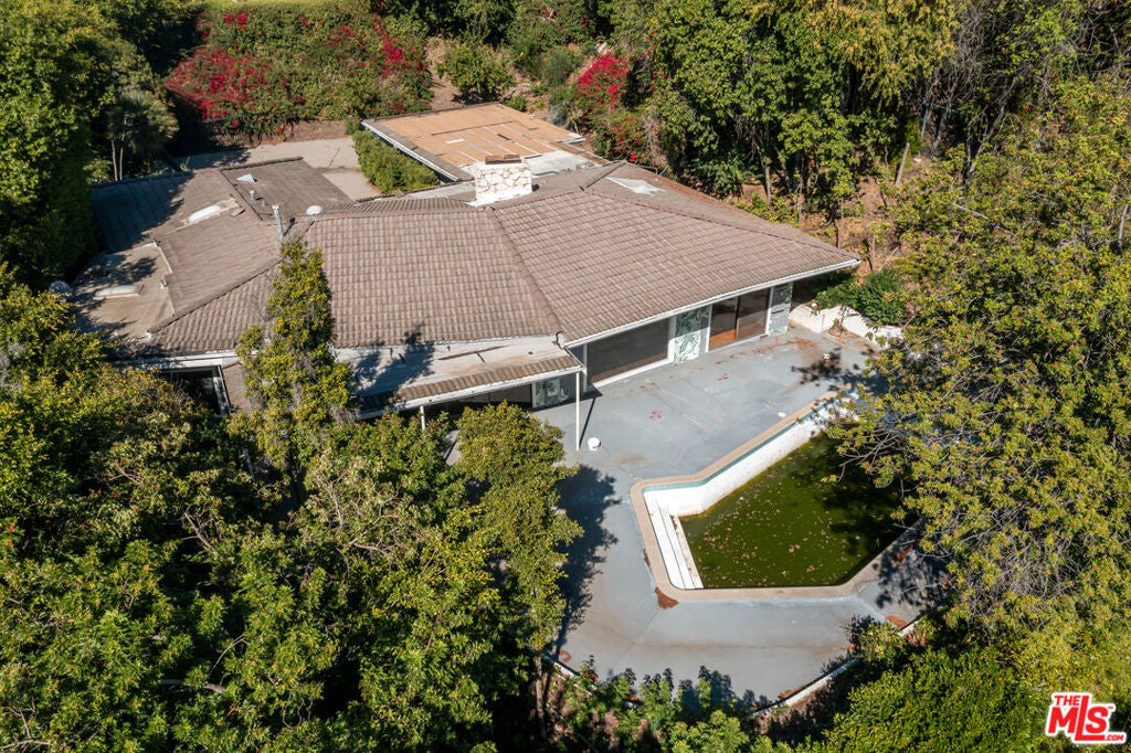 1150 Laurel Way