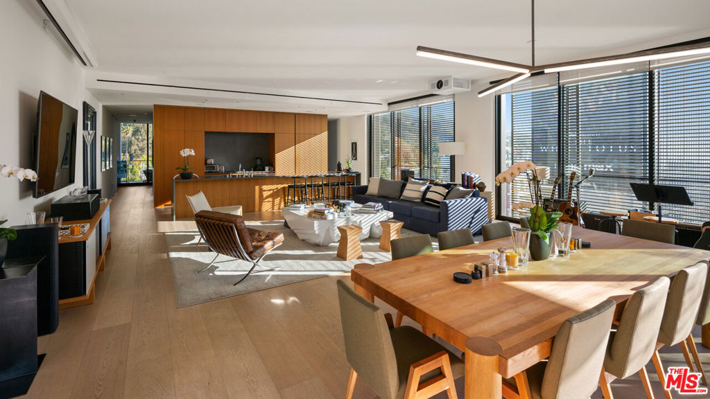 9040 W Sunset Boulevard 1004