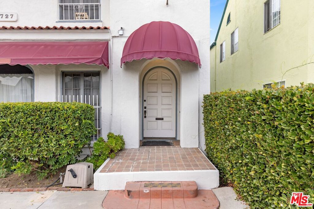 727 Crenshaw Boulevard