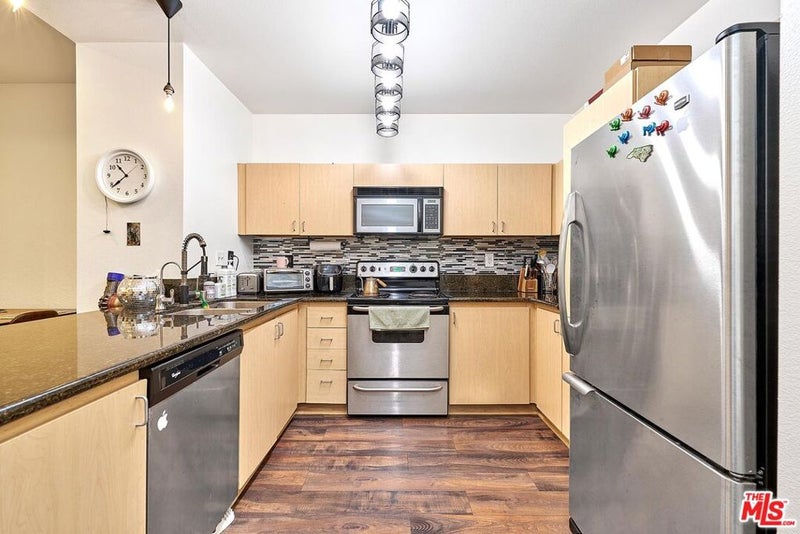 630 W 6th Street 313