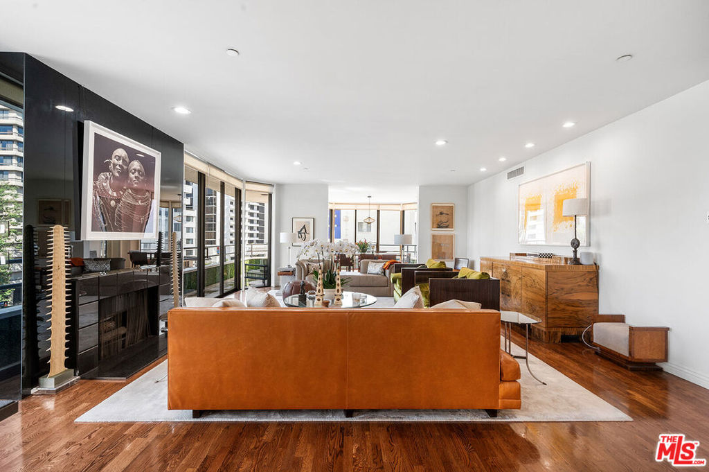 10601 Wilshire Boulevard 403