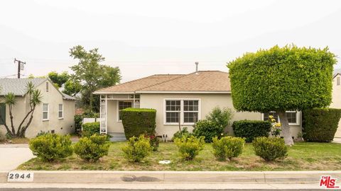Photo of 2944 Mayfield Avenue, La Crescenta, CA 91214 (MLS # 26833441)