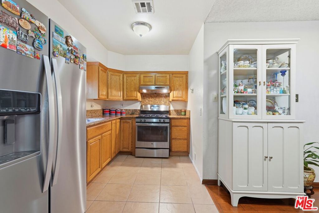 2754 Knox Avenue