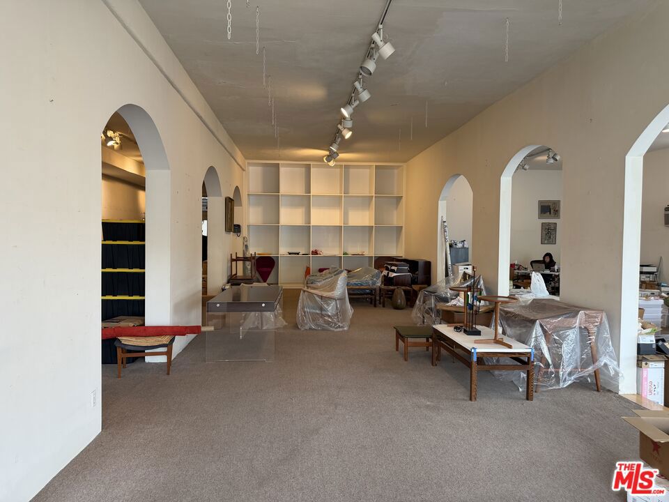 7974 Melrose Avenue 7978