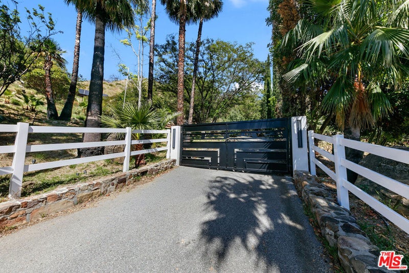 260 Loma Metisse Road