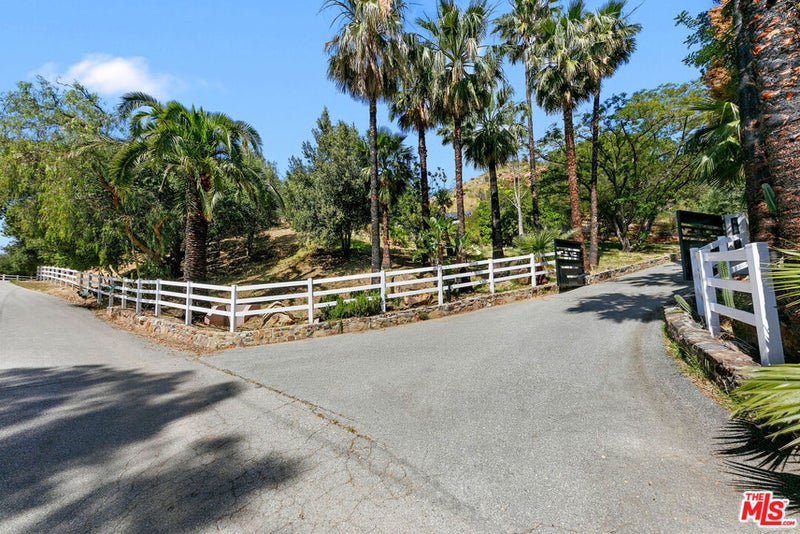 260 Loma Metisse Road