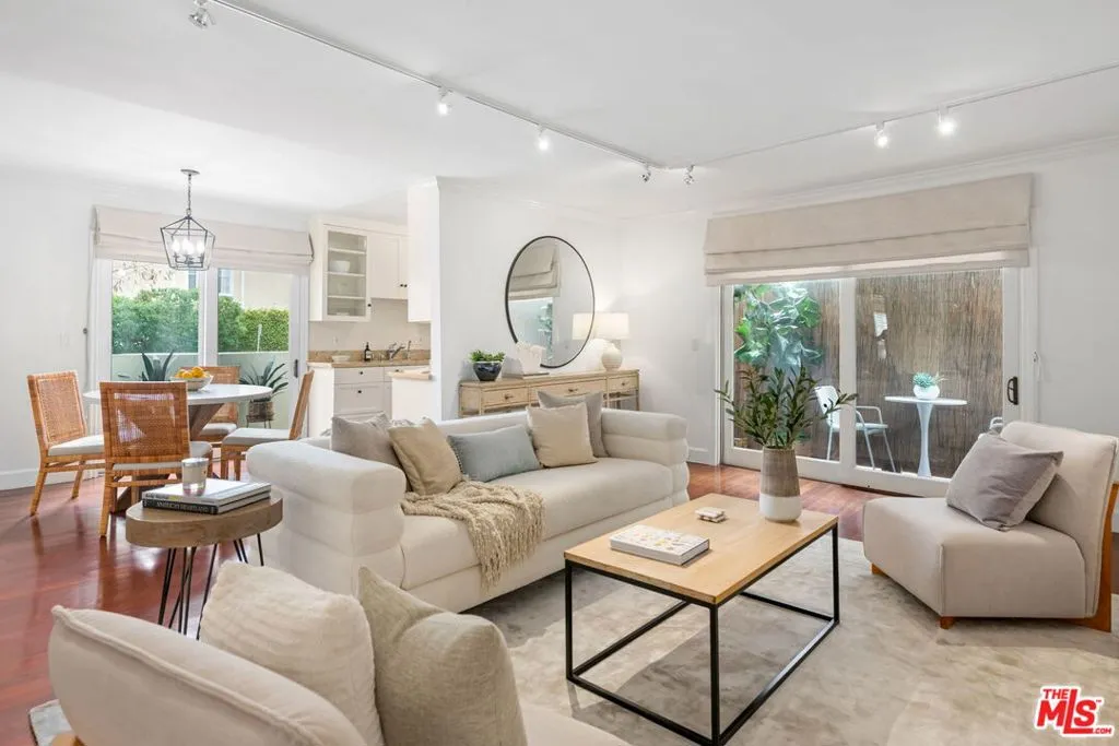 Santa Monica, California 90403, United States, 2 Bedrooms Bedrooms, ,2 BathroomsBathrooms,Residential,Active,151608