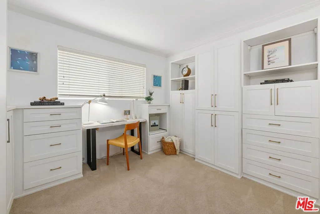 Santa Monica, California 90403, United States, 2 Bedrooms Bedrooms, ,2 BathroomsBathrooms,Residential,Active,151608