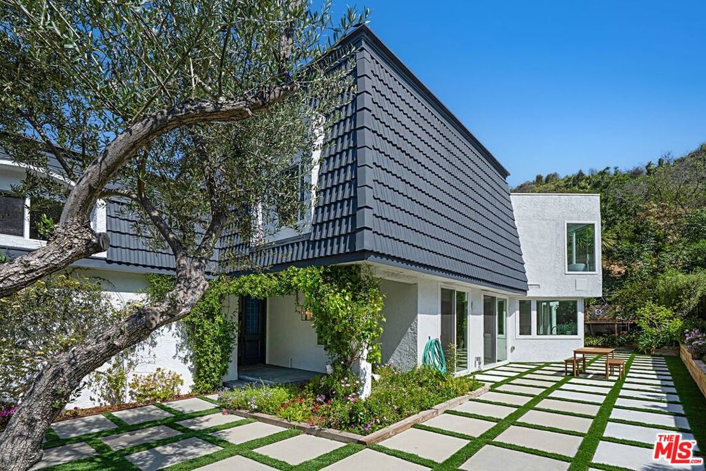 1274 Calle De Sevilla