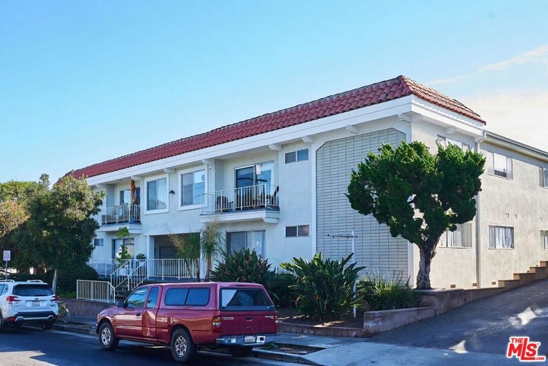 440 Raymond Avenue