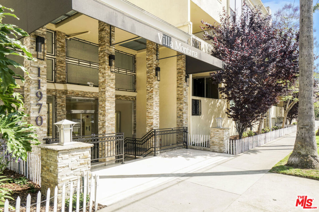 Properties 2 11970 Montana Avenue 205